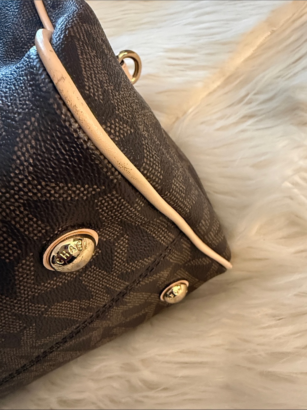 Michael Kors Grayson Speedy - Picture 9 of 14